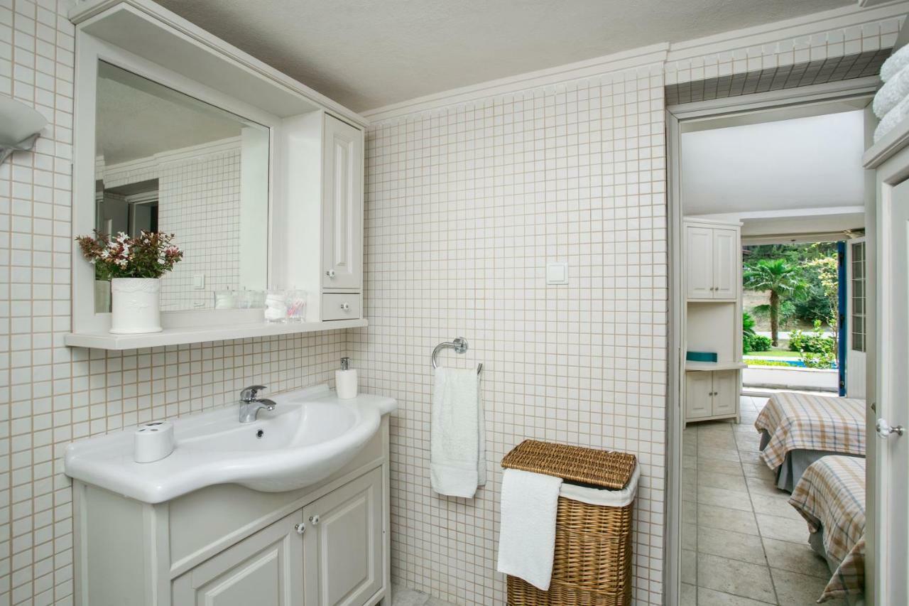 Ilianna Villa Sani  Exteriör bild